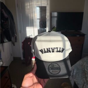New Era Atlanta Two-Tone Cap - White & Black